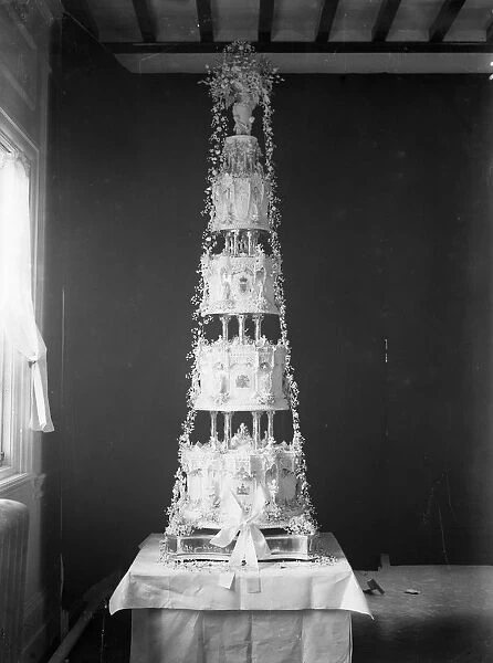 Wedding of the Duke of Kent and Princess Marina. The Royal wedding cake, by McVitie and Price