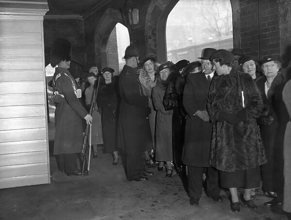 Wedding of the Duke of Kent and Princess Marina. The queue waiting to view the