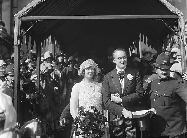 The wedding of the Earl of Bective and Lady Clarke at the Brompton Oratory. 18