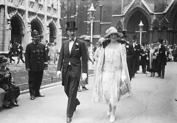 Wedding. The Hon Rosemary Guest, daughter of Viscount Wimborne and the Hon Gilbert