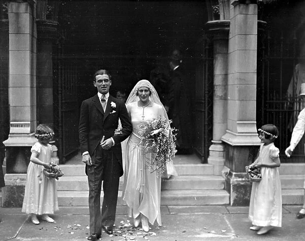 Wedding of Mr Arthur Jago and Miss Olwen Davies at st Margarets, Westminster, London