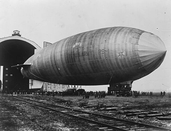 Worlds largest blimp. The US Blimp, RS1, the largest airship of the kind in the world