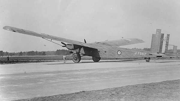 The worlds largest monoplane. First photograph of the Beardmore Inflexible