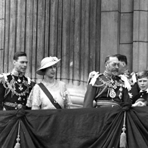 6 May 1935 The balcony of Buckingham Palace after the Silver Jubilee thanks giving