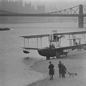 Admiralty Amphibian Tested on Thames Aircraft alighting tests arranged by the Admiralty