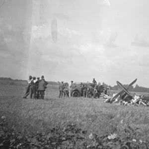 Aeroplane crash Lt from Rs Rosling, Little Waltham, Chelmsford September 1925