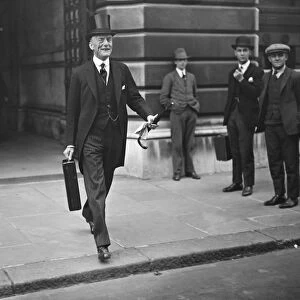 Anglo Soviet relations discussed by the cabinet. Sir Austen Chamberlain arriving