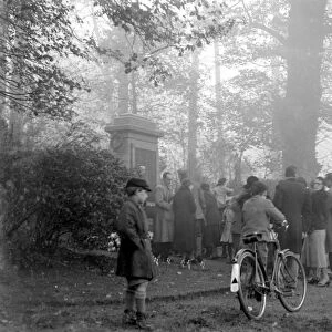 Armistice Day in the fog at Sidcup, Kent. 11 November 1934