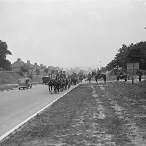 Army manoeuvers in Orpingon, Kent. Horses draw artillery pieces