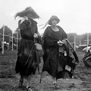 Ascot. Mrs Sydney Loder and Mrs Hubert Loder. 1922