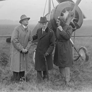 The autogiro demonstrated at Farnborough. Mr Courtney, the famous test pilot