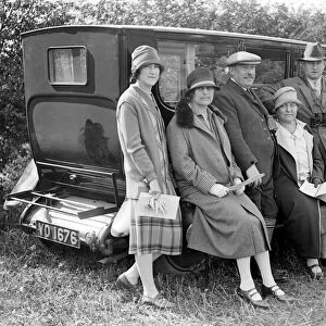 Avon Valley Coursing Club meet at Downton, Hampshire. Mrs Roland Rank, Mrs Barclay Ellis