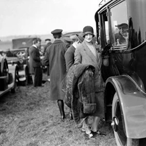 Bar Point to Point races at Northaw, Hertfordshire. Miss Melissa Kemp. 1925