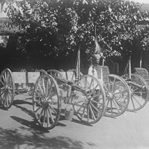 Baroda. Famous gold and silver guns. 18 November 1921