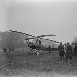 Bird flight copied. The autogiro demonstrated at Farnborough. A view of the machine