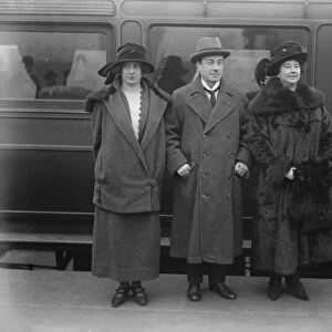 Chancellor of the Exchequer Home Again Mr Stanley Baldwin with his wife and daughter