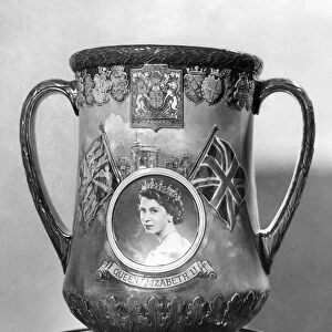 Coronation Souvenir Coronation Loving Cup showing Queen Elizabeth II 1952
