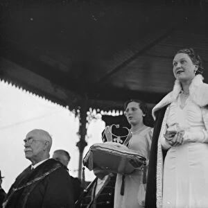The Dartford Carnival Queen crowning stood next to the Mayor of Dartford. 1938
