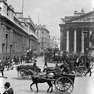 Edwardian London. Horsedrawn traffic by the Royal Exchange in the City of London