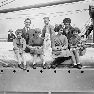 Emigrants leaving Tilbury for Australia on the Large Bay. 5 May 1922