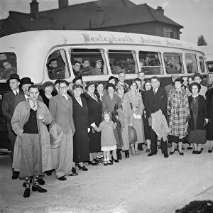 Fairlawn - Longlands visit to Southend. 1937
