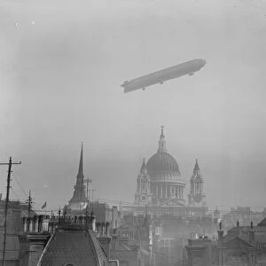 Great Airship over London The R 23 flying over St Pauls Cathedral 1920