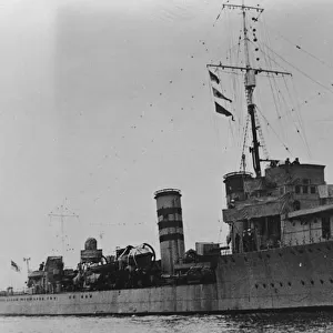 HMS Campbell, a Scott - class destroyer, a class of eight destroyer leaders designed