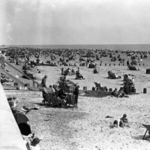 Holidaymakers on the sands at Bognor Regis beach, Sussex. 20 August 1930