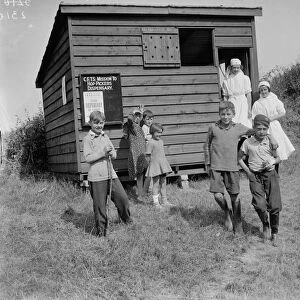 Hop pickers dispensary at Faversham, Kent. 1935