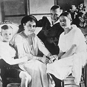 Kaiserin Hermine to live in Berlin. The ex Emperor Wilhelms wife with her three children