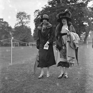 Ladies mounted sports at Ranelagh. Mrs Cecil Stafford and Mrs Norman Perkins. 1925