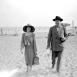 On the Lido. Lady Diana Duff Cooper and Mr St John Hutchingson