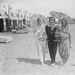On the Lido Miss Dora Kaiser Rosenauer, Miss Margaret Wolfe, Mrs Max Bernheim 1927