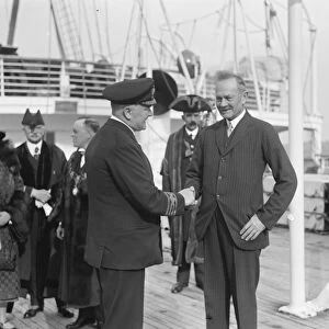 Lord and Lady Byng return from Canada. Lord Byng with the Captain of the Empress