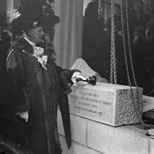 Lord Mayor lays foundation stone of Britains greatest telephone building in London