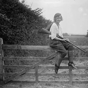 Miss Edna Maud the seventeen year old dancer on holiday. 19th July 1921
