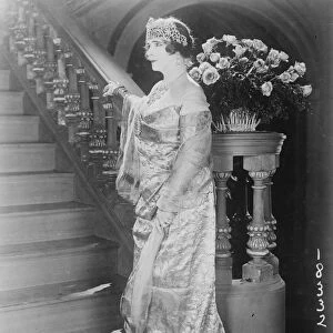 Miss Elinor Glyn, the author 30 November 1922