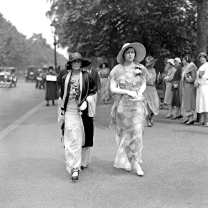 Mrs A. Gray and Miss Margery Gray from Wellinton, Ne Zealand, arriving for the Royal