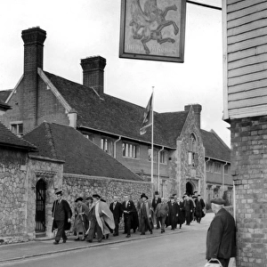The Old Flying Horse Inn at Broughton Aluph in Ashford, Kent - dates from 1400 when