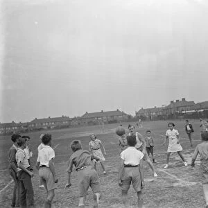 Play leadership. Penhill. Circle games. 1937