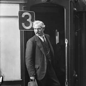 The Prime Minister leaves for Geneva. Mr Ramsay MacDonald left Victoria en route for Geneva