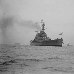 The Prince of Waless homecoming. HMS Repulse a Renown-class battlecruiser nearing