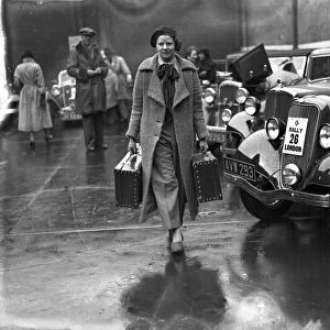 RAC Bournemouth rally - Miss Joan Weekes with her luggage. 1934