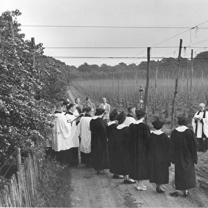 A service in the hop fields of Kent. When the hopfields, orchards and crops were