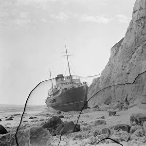SS Newhaven ashore. The first attempt to float the famous cross Channel steamer