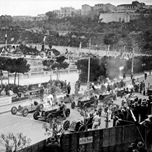 The start of the Monaco Grand Prix. The race was won by Italian driver Tazio Nuvolari