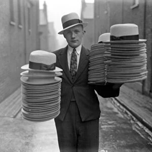 Straw and felt hat making at Messrs Olemeys, 43 York Street, Luton. 24 April 1934