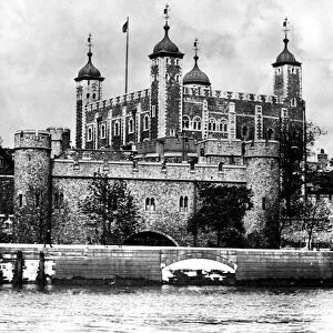 Tower of London early 1900s