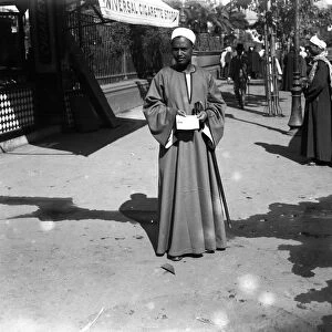 A typical dragoman ( interpreter ) in Cairo, Egypt. 1920s