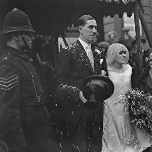 Wedding of Dr Stanford Howard and Miss Thelma Lee ( daughter of Mr and Mrs Robert
